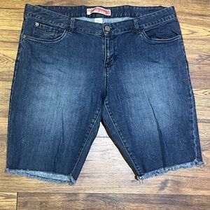 Gap Bermuda Jean Shorts Size 14
